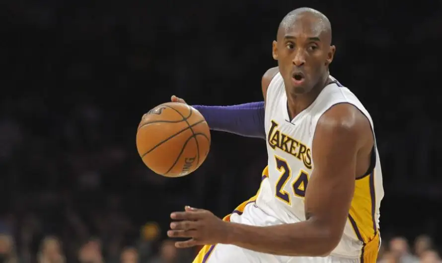 Cromo firmado por Kobe Bryant y Michael Jordan se vende por $12.9 millones en EE.UU.