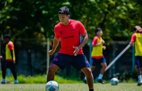 FAS confirma lesión de ligamento cruzado de Jonathan Nolasco