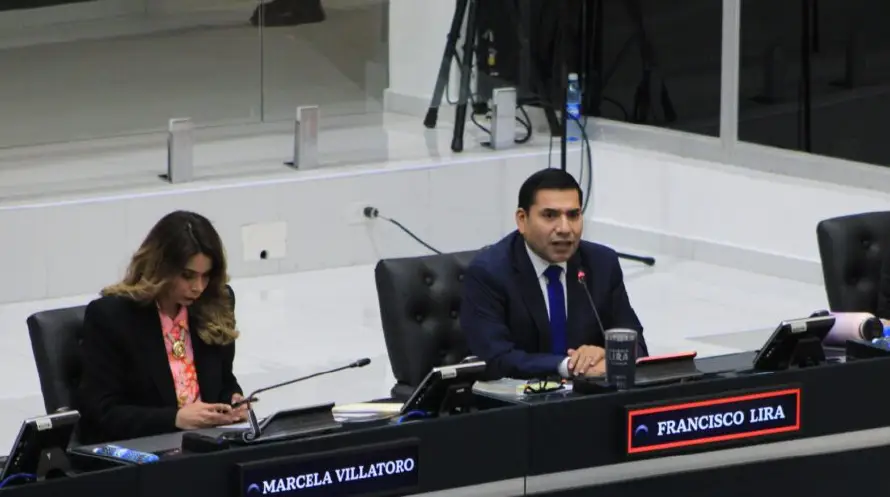 ARENA culpa a Nuevas Ideas por denuncias de cobros a remesas: “Hacen leyes a la carrera”