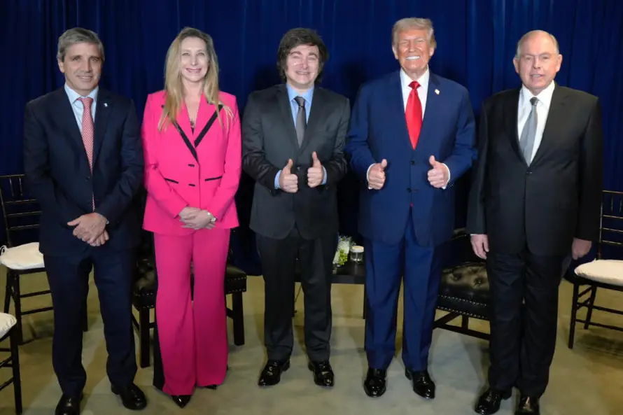 Trump reafirma apoyo financiero a Argentina y aclara que no es un rescate económico