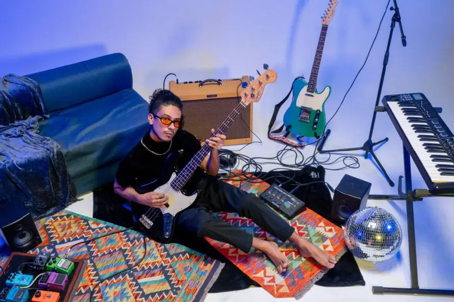 El cantante salvadoreño Ricardo Bendek lanza su tercer álbum como solista