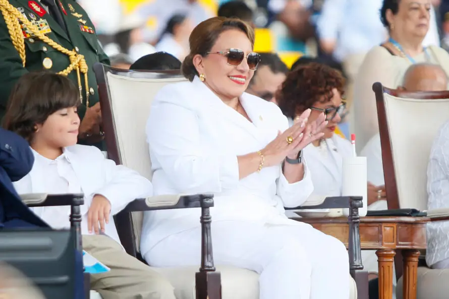 El papa recibirá mañana en audiencia a la presidenta de Honduras, Xiomara Castro