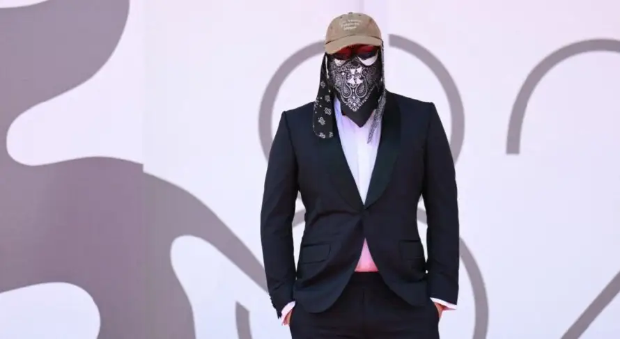 La odisea pandillera de Medellín se refleja en "Barrio Triste", un documental de Bad Bunny