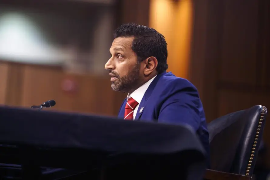 El director del FBI se defiende de las críticas por la investigación del asesinato de Kirk