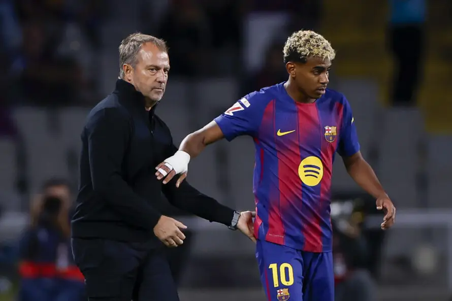 Hansi Flick pide al Barça mejorar actitud tras goleada en Sevilla