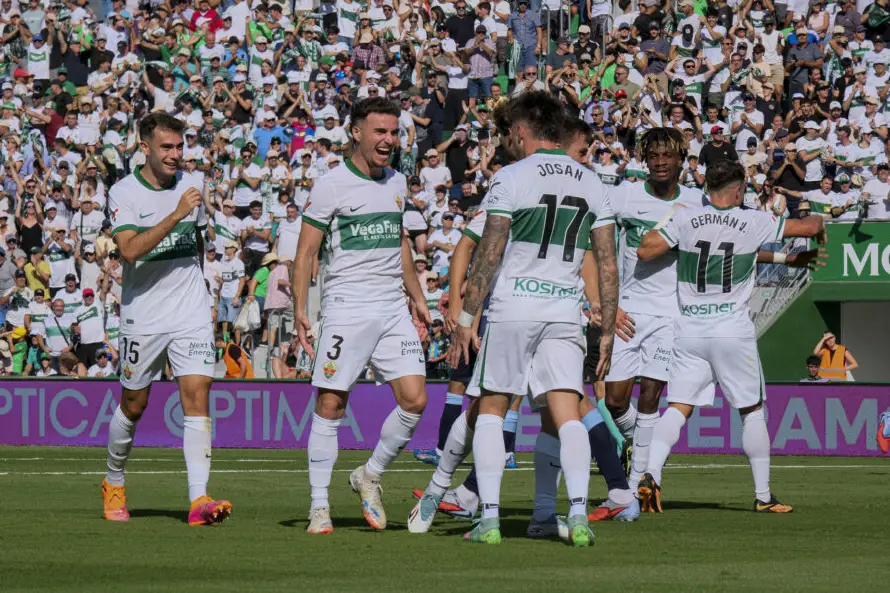 El Elche supera a un Celta sin chispa y prolonga su estado de gracia