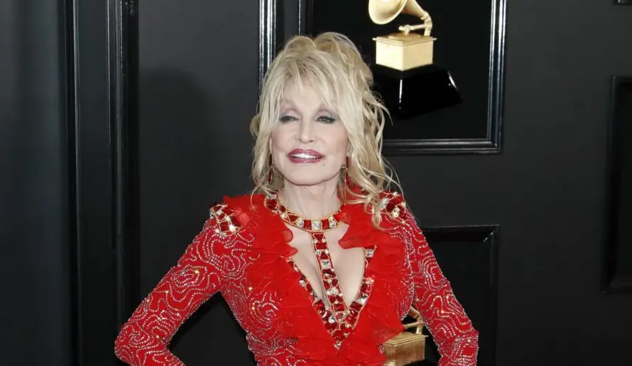 Dolly Parton no recibirá su Óscar honorífico en persona debido a su problema de salud