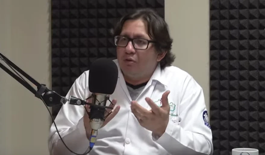 Secretario de Simetrisss advierte que ley de red de hospitales abre las puertas a que "charlatanes vengan a practicar con nuestra gente"