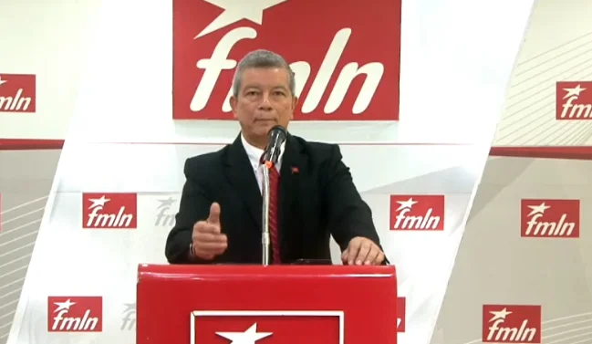Secretario del FMLN cree que se aumentarán “años de jubilación” y pide debate público sobre reforma de pensiones