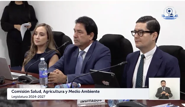 Reincorporarán a trabajadores sociales del sistema médico entre las profesiones reguladas por el CSSP