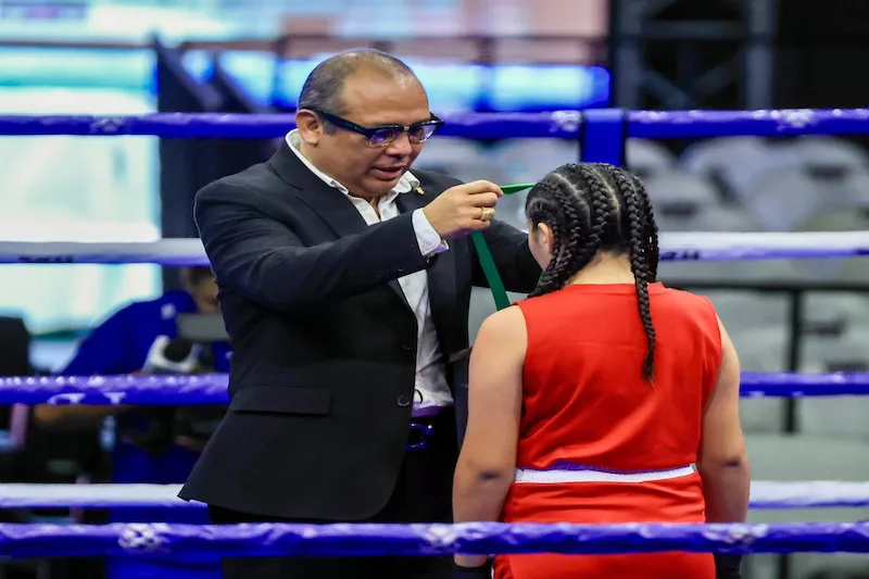 Boxeadores salvadoreños protagonizan "Noche de Campeones" antes de pelea de campeonato mundial de boxeo