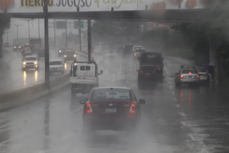 Prevén tormentas eléctricas y ráfagas de viento para este sábado