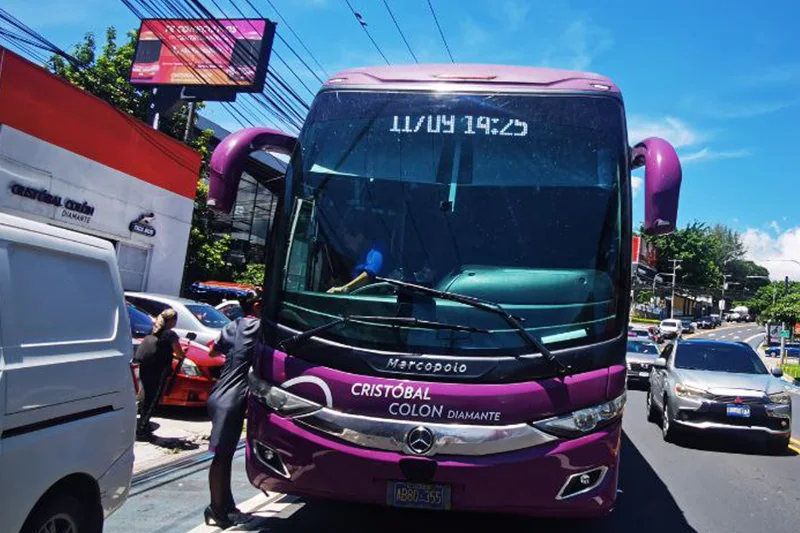 Los turistas atendidos por buses Cristóbal Colón en El Salvador crecerán más de 25 % en 2025