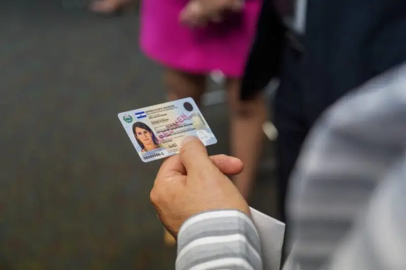 Salvadoreños en territorio nacional tienen hasta el 27 de abril para actualizar su dirección en DUI y Registro Electoral