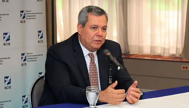 BCIE amplía acciones legales contra su expresidente Dante Mossi en EE.UU.