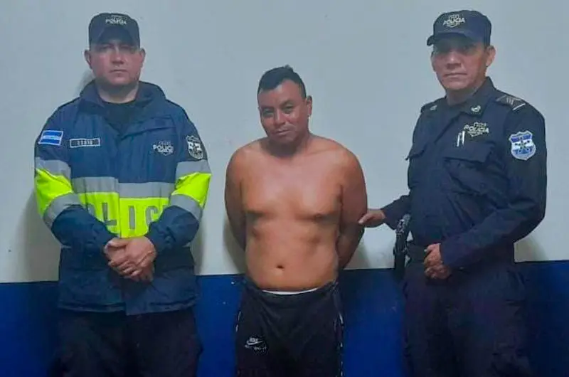 Capturan a sujeto que atacó a puñetazos a su madre