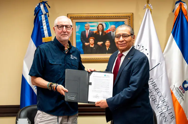 Dirección de Integración y la UFG firman convenio para que 500 estudiantes de bachillerato continúan estudio universitarios