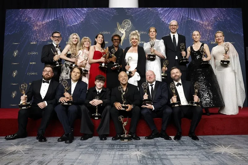 'The Studio' bate récord en los Emmy; 'Adolescence' y 'The Pitt' completan noche histórica