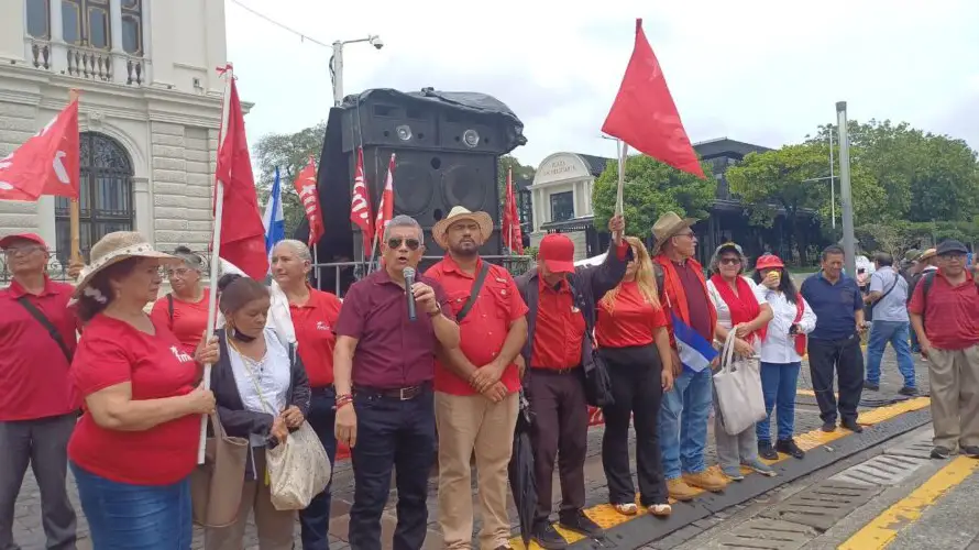 Secretario general del FMLN: "No tenemos miedo, seguimos luchando"