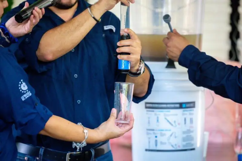 Autoridad del Agua ha entregado más de 6,500 filtros de agua para más de 18,000 salvadoreños