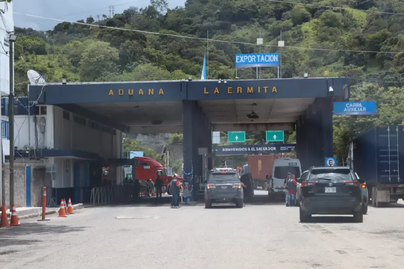 El Salvador tiene la tercera tasa más alta de turistas que ingresan por tierra en Centroamérica