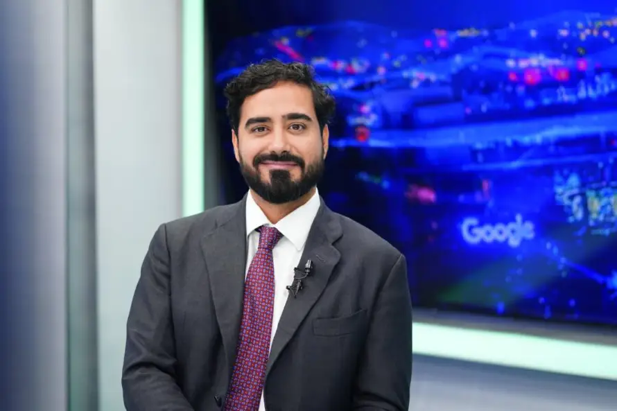 Eurodiputado elogia avances en seguridad en El Salvador y dice que es "injusto" calificar de dictadura al gobierno