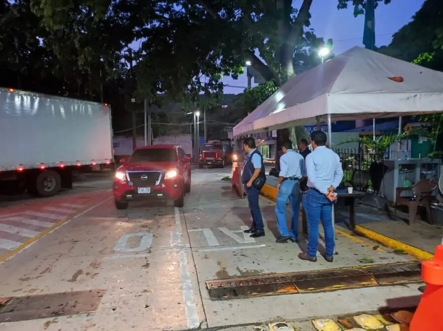 Guatemala anuncia que a partir del martes 16 no será necesario bajar del vehículo al cruzar la frontera
