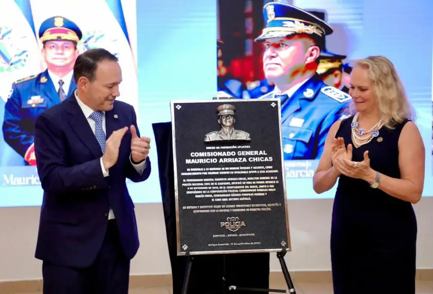 Embajada de EEUU inaugura anexo de la ILEA en honor a Mauricio Arriaza Chicas