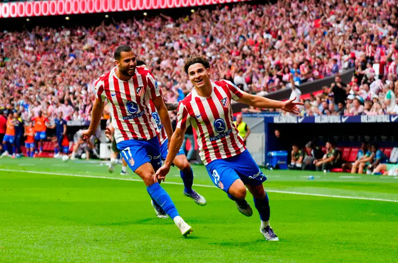 Atlético aplasta al Eintracht con otra "manita" y Griezmann llega a 200 goles