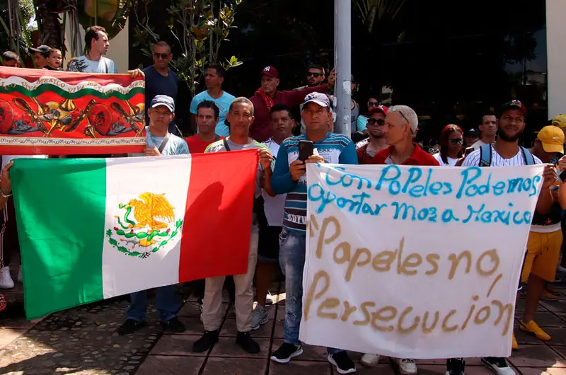Migrantes en el sur de México alistan caravana para exigir regularización de documentos