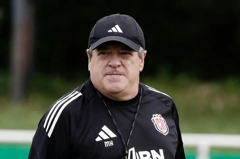 Costa Rica despide al "Piojo" Herrera  tras fracaso mundialista