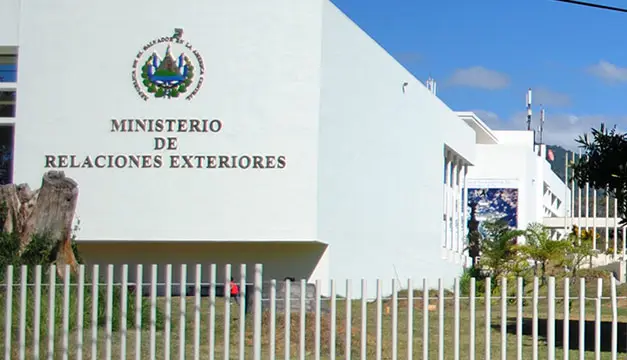 Cancillería asiste más de 270 repatriaciones de salvadoreños fallecidos y 385 procesos migratorios de privados de libertad