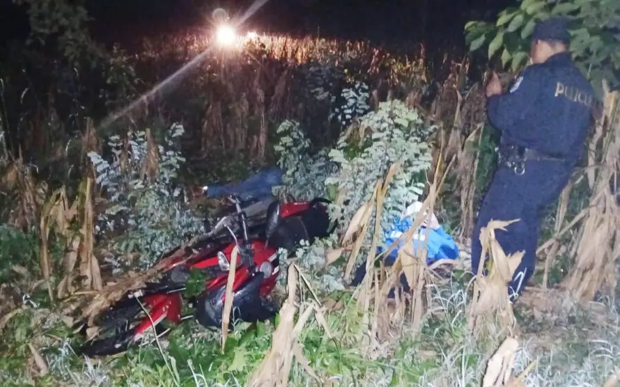 Detienen a dos motociclistas ebrios que agredieron a policías en Coatepeque