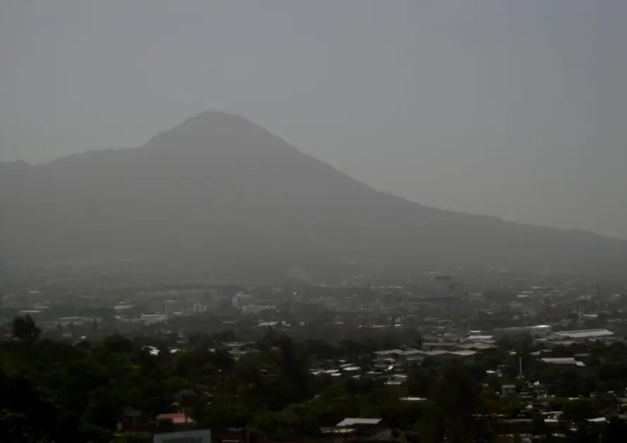 Los salvadoreños pierden 2.2 años de vida por contaminación atmosférica de partículas finas