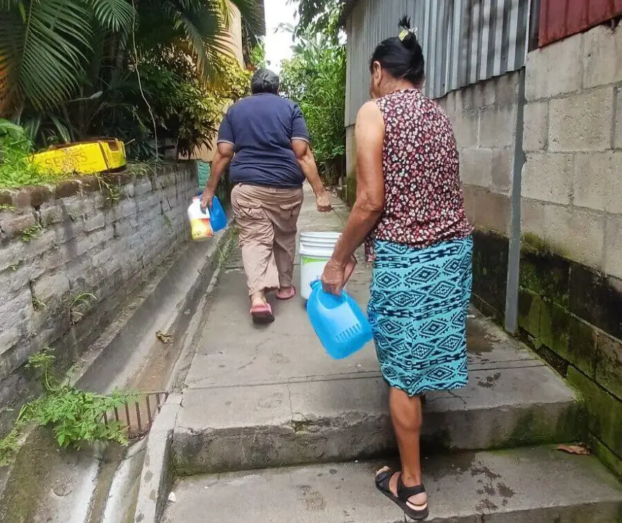 Universidad Evangélica suspende clases este viernes ante falta de agua en AMSS