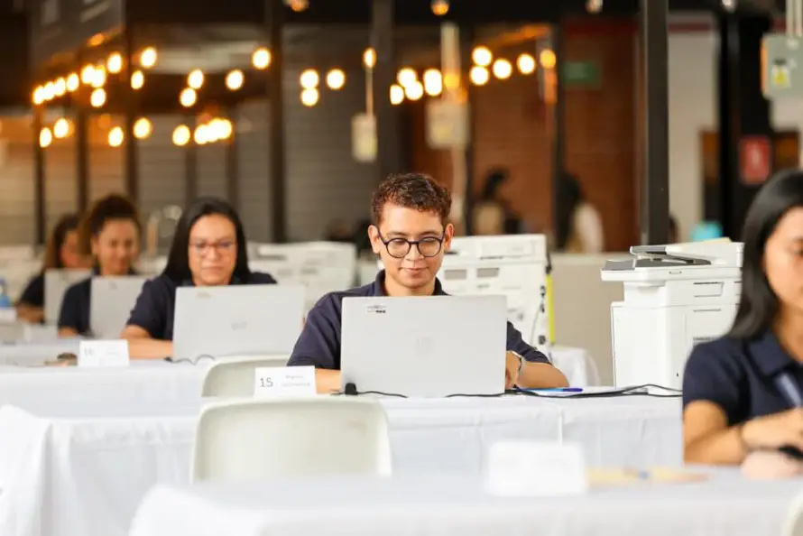 ¿Cuáles serán los salarios de los 48 empleados de la nueva Dirección de Mercados?