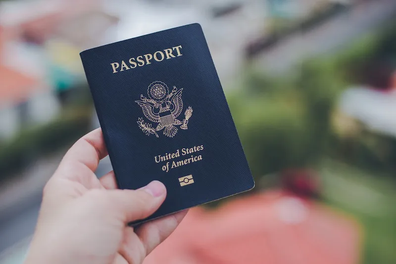 Trump pide a la Corte Suprema mantener el género asignado al nacer en los pasaportes de trans