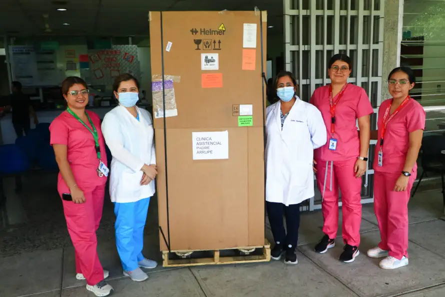 FUSAL, Direct Relief y SAHF fortalecen cadena de frío con donación de equipos médicos vitales