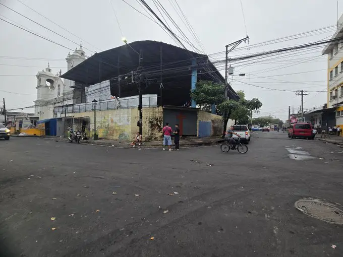 Alcaldía de San Salvador Oeste removió ventas en cercanías de la iglesia y escuelas de Apopa
