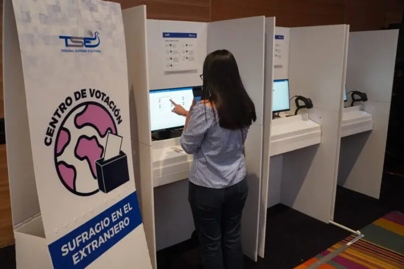 Registro Electoral tendría 961,690 salvadoreños domiciliados en el exterior y 183,211 con DUI tramitado fuera pero con dirección nacional