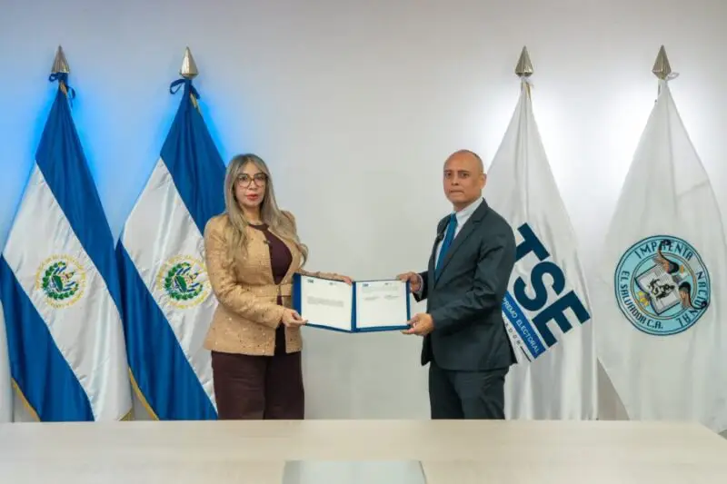 TSE firma convenio con la Imprenta Nacional para publicaciones de leyes, reglamentos, acuerdos y documentos
