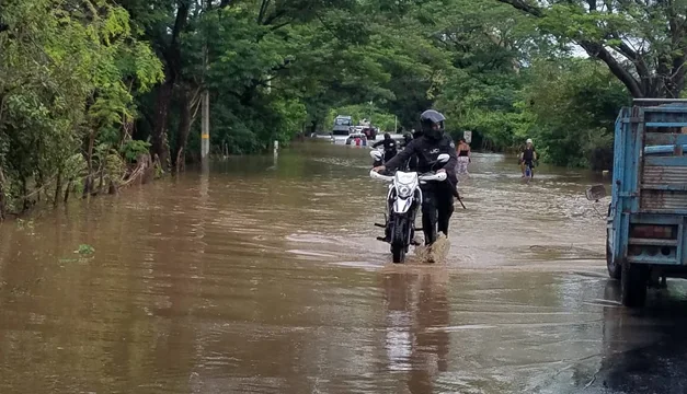 Medio Ambiente advierte de altas probabilidades de anegamientos en el oriente del país por intensas lluvias
