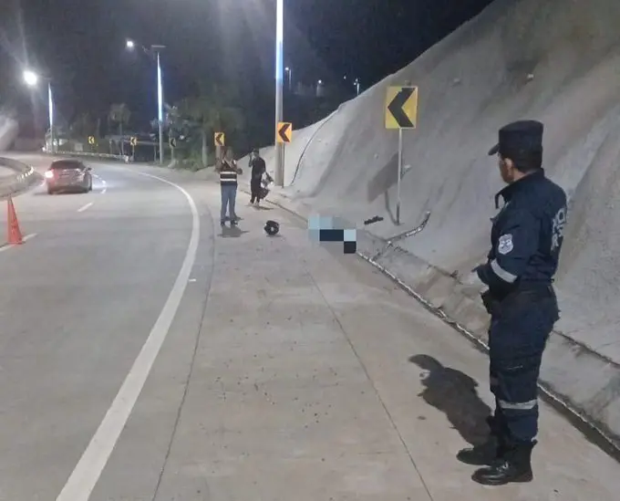 Dos motociclistas y un peatón fallecen en accidentes de tránsito
