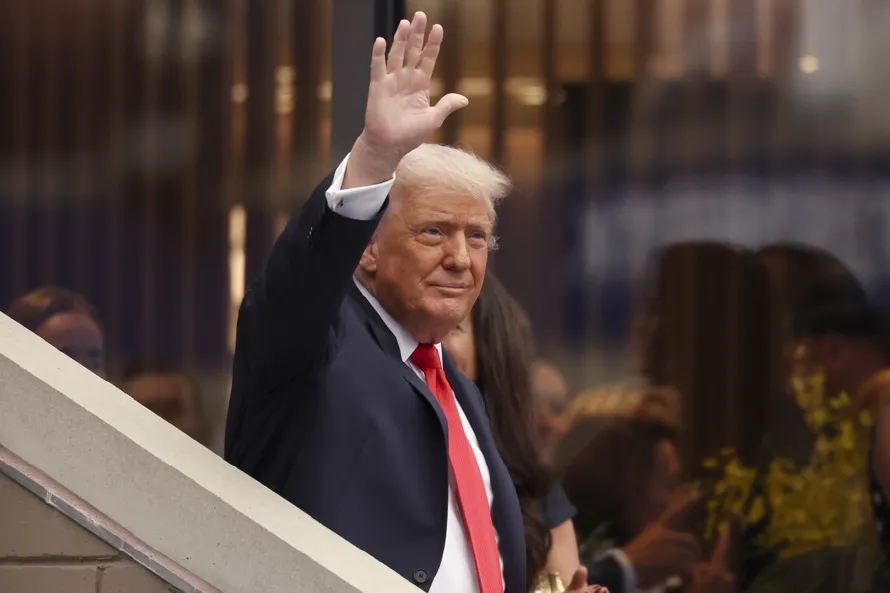 Trump niega una guerra con Chicago y afirma que EE.UU. "limpiará" sus ciudades