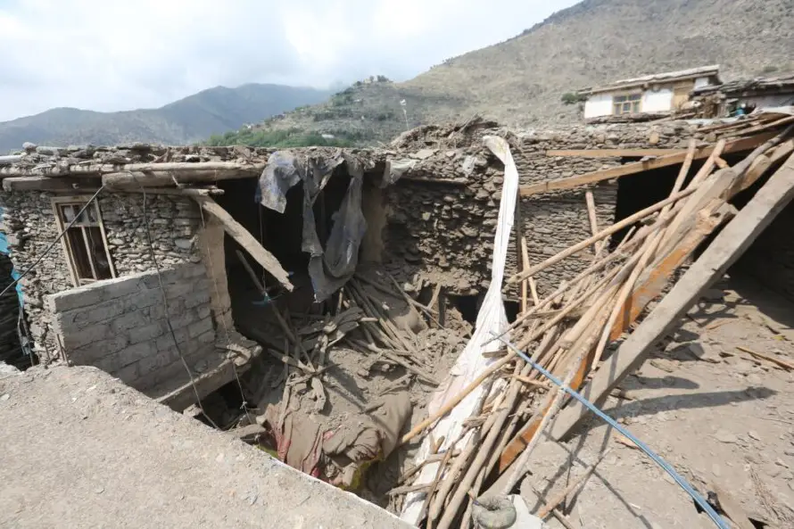 Un tercer terremoto de magnitud 5.6 golpea Afganistán, el más intenso desde el domingo