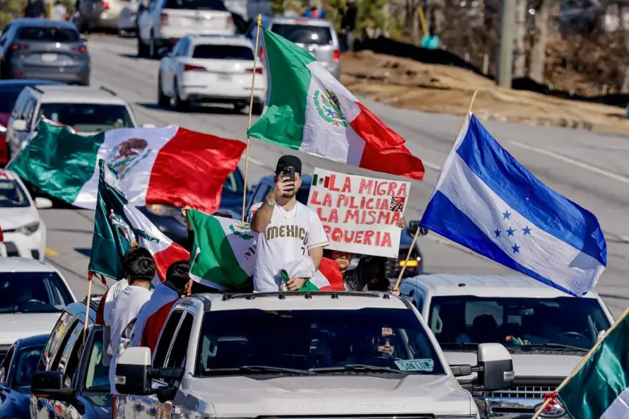 Las redadas migratorias opacan la celebración del Mes de la Herencia Hispana en EEUU