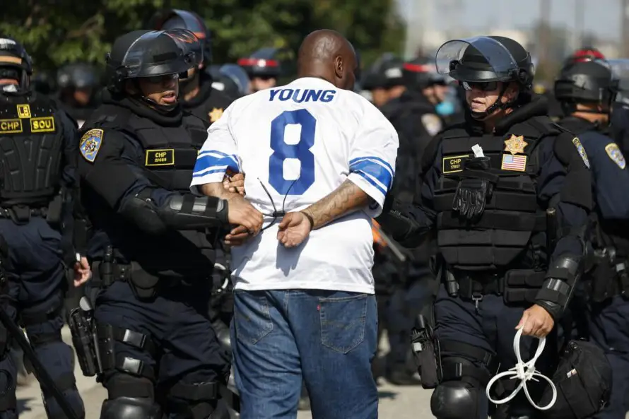 Trump amenaza con enviar tropas a Chicago y expertos advierten sobre "abuso de poder"