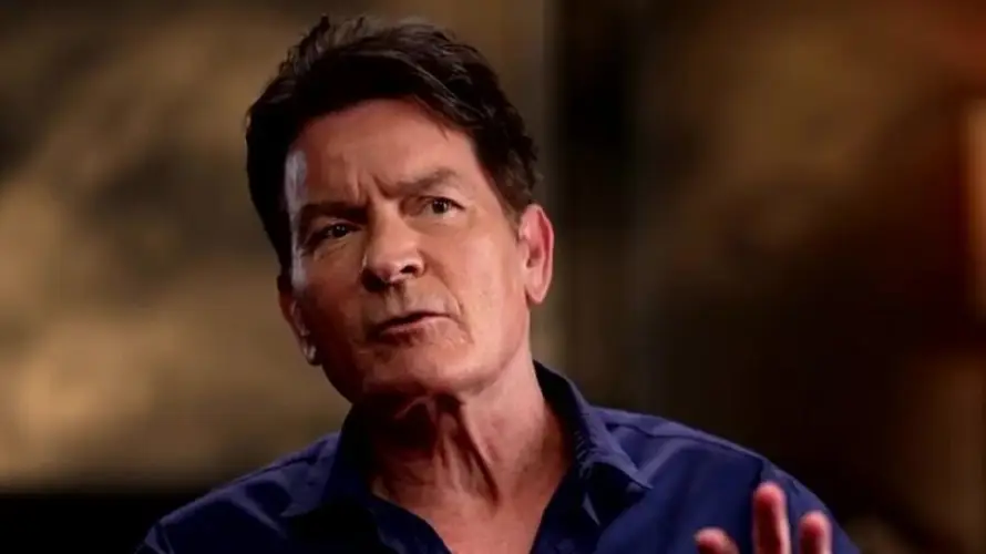 Charlie Sheen revela que un cártel mexicano lo vetó por comprar demasiada droga