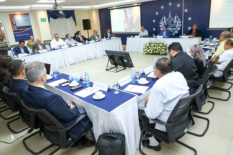 Consejo Superior del Trabajo acuerda abordar reactivación económica e informalidad en primer sesión