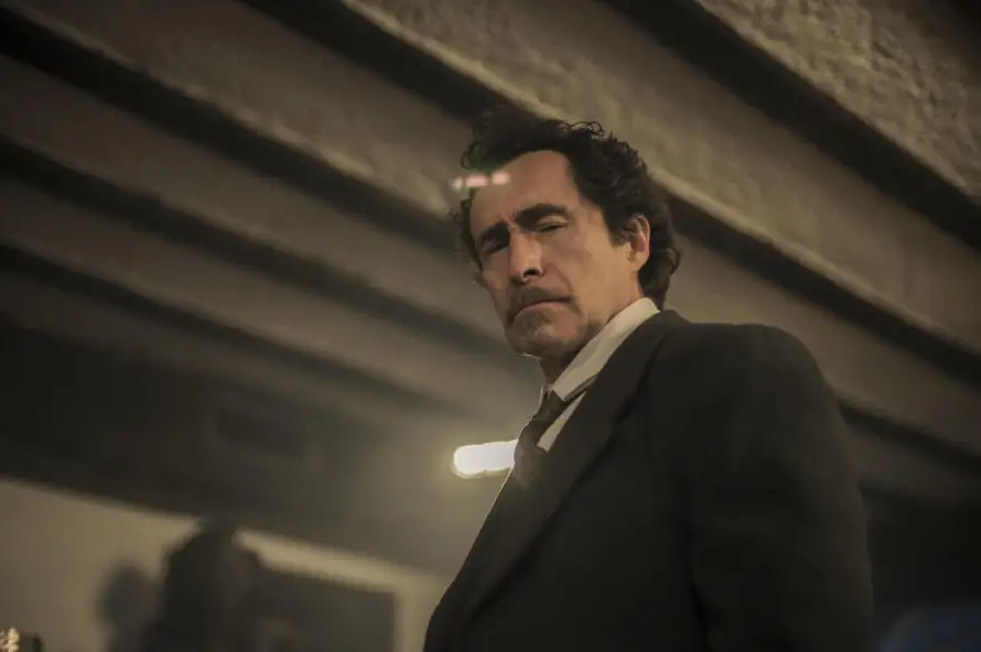 Demián Bichir vuelve a la pantalla con la serie "El dentista", próxima a estrenarse en ViX